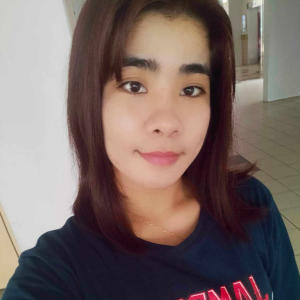 Khain Hnin 