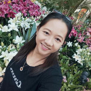 Angelyn 